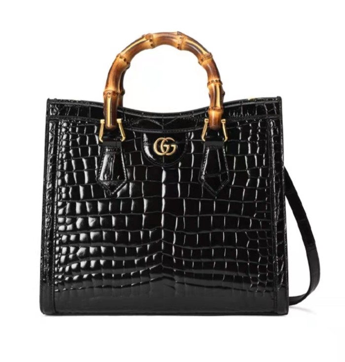 GUCCI Diana Bamboo Handle Gold Label One Shoulder Crossbody Handbag Women's