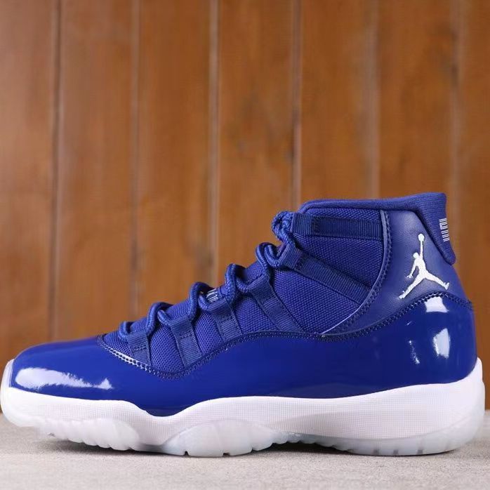 AIR JORDAN 11
