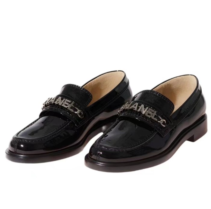 Women's CHANEL Leather Flat Loafers