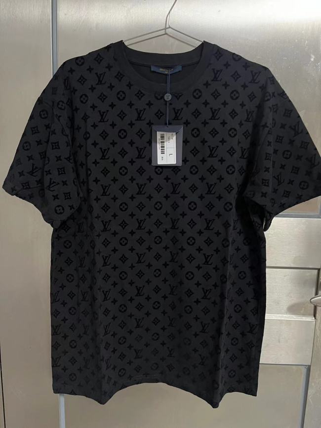 LV T-shirt black