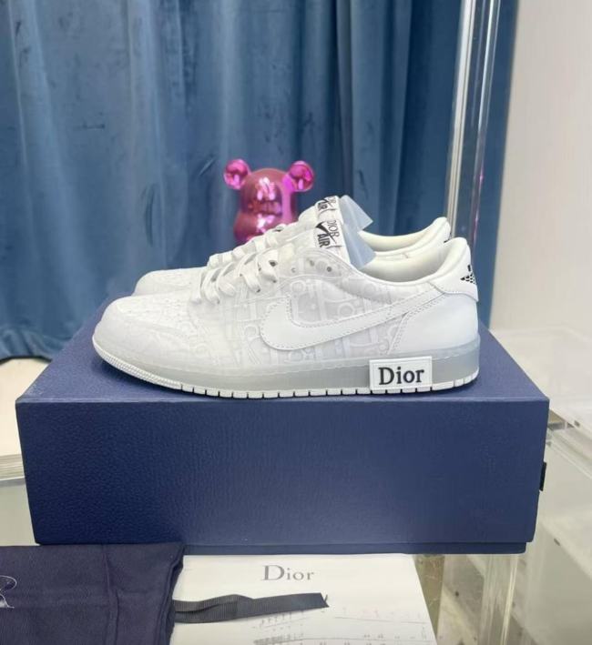 Dior white sneakers (unisex)