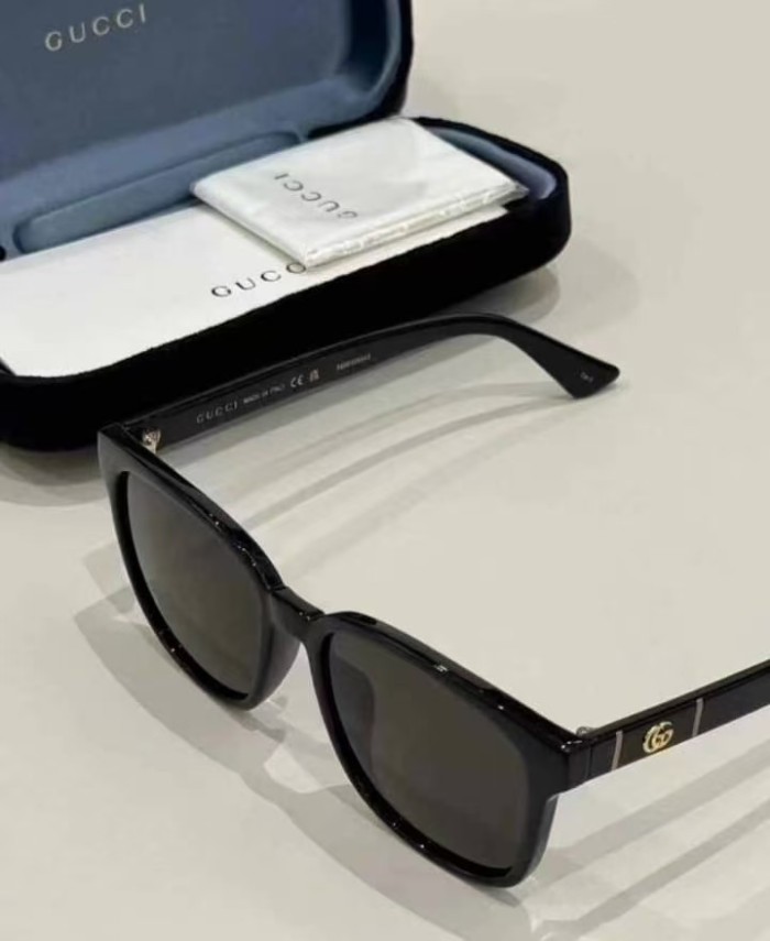 Gucci Sunglasses Black