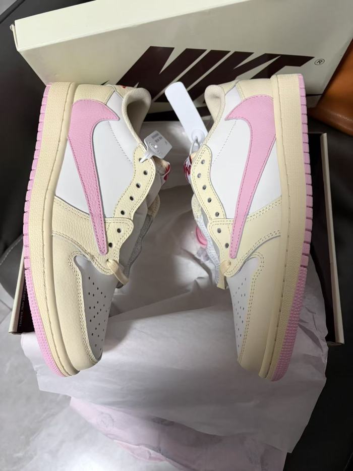 Travis Scott x Jordan Air Jordan 1