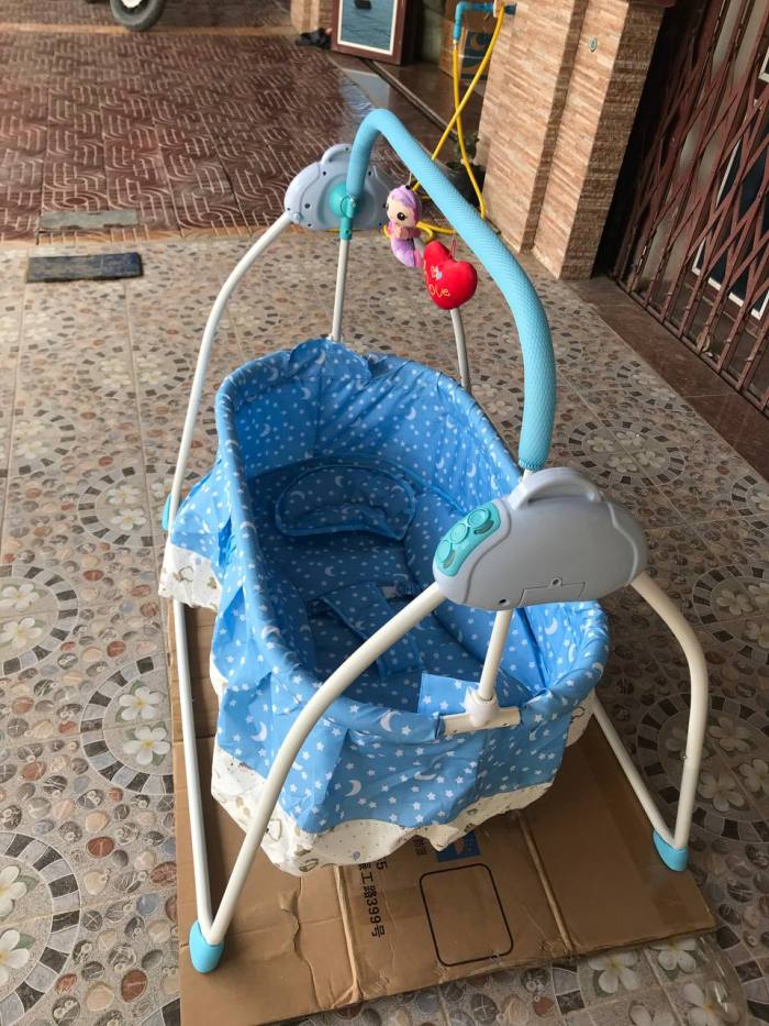 9086Jអង្រឹងយោលអូតូ ប្រើភ្លើងឬថ្មលពិលបាន   0ខែដល់3ឆ្នាំប្រើបាន  ទ្របាន25គីឡូ