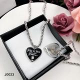 PRN1  Classic gold-plated necklace