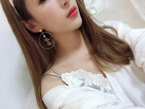 CHE125  Women's large circle hollow design earrings
