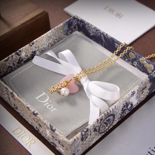 DIN23  Classic Lady Brass Love Necklace