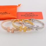 HB42  Exquisite stainless steel gold-plated jewelry H bracelet