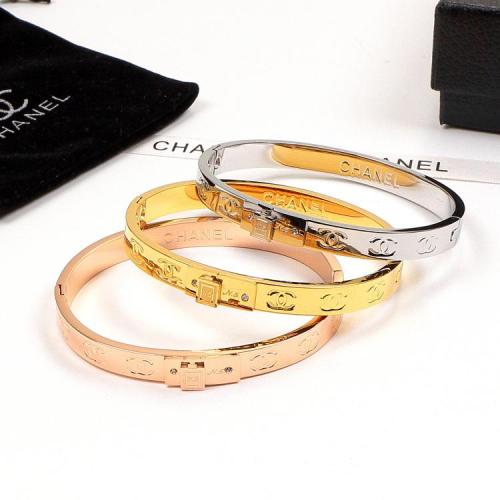 CHB57  Women's three-dimensional perfume bottle with diamonds and 18K titanium steel bracelet