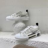 MDS13  Men's and women's casual shoes size 36-44 with box