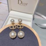 DE132  Classic Pearl Letter Stud Earrings