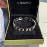 VAB30 Fashionable high quality four leaf flower bracelet gold plated