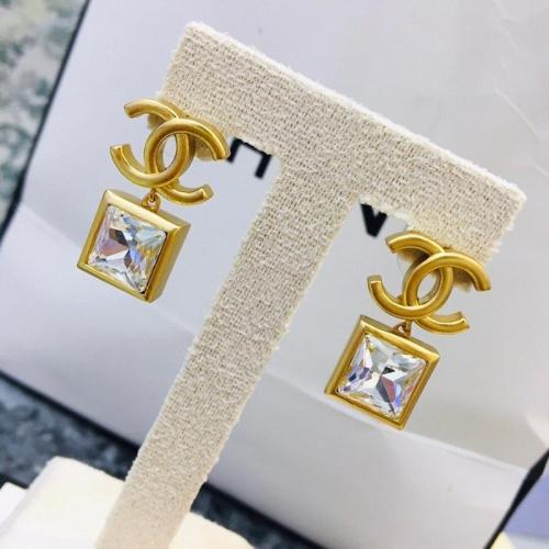 CHE32  Women's Square Diamond Metal Earrings