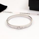 CHB57  Women's three-dimensional perfume bottle with diamonds and 18K titanium steel bracelet