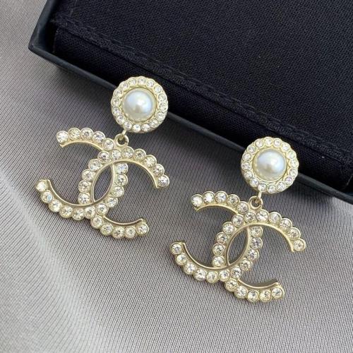 CHE126  Women's  fashion crystal CC earrings