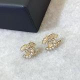 CHE113 Classic women earrings CC letters