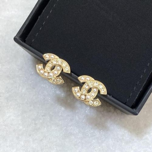CHE113 Classic women earrings CC letters