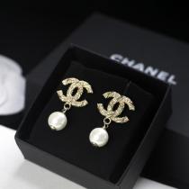 CHE122  Twisted button pattern full diamond explosion double C earrings