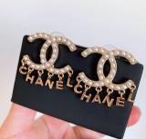 CHE129  Women's  fashion letter pearl flow comb earrings