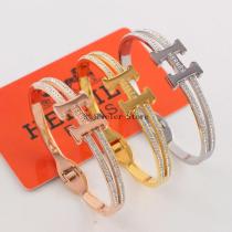 HB42  Exquisite stainless steel gold-plated jewelry H bracelet