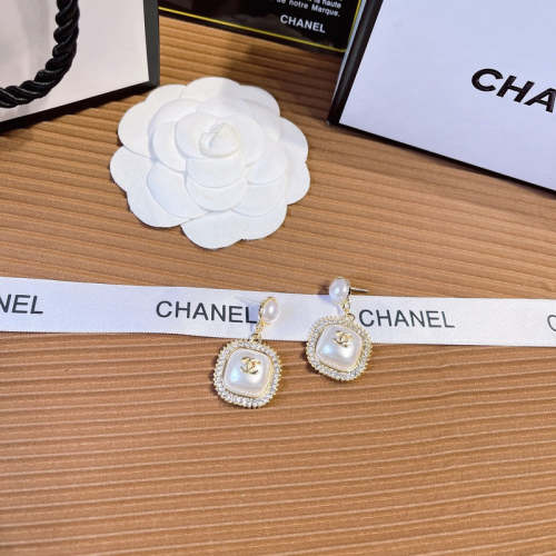 CE723      Women fashion earrings