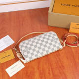 LLP023 High quality leather bag  21 x 13 x 3 cm