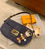 LKE10 Fashion  keychain popular accessories 11X5cm