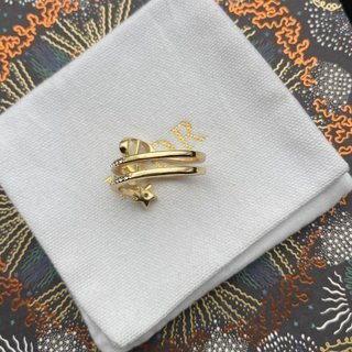 DIR3 Women's fashion accessorize with pearl rings   Jewelry