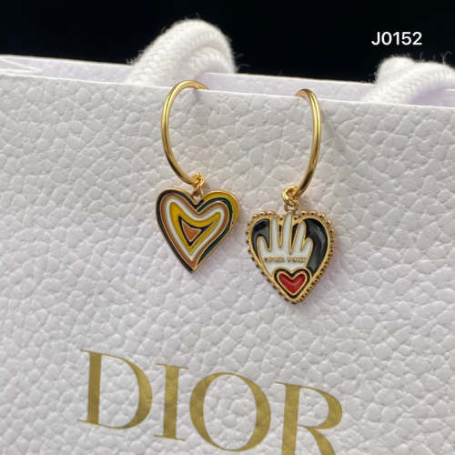 DIE24  Features cute love stud earrings   Jewelry