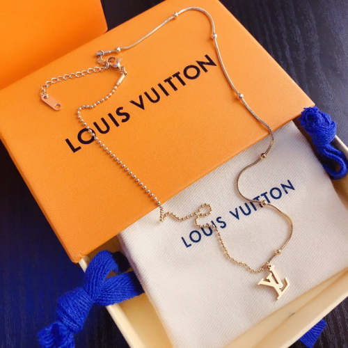 X043   Snake bone asymmetrical chain necklace  Jewelry