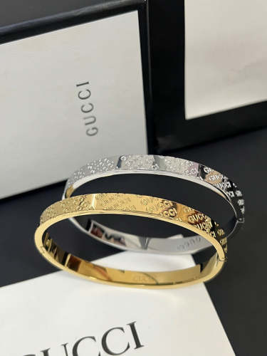 S373    Women's fashion 18K titanium steel bracelet   Jewelry