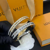 S374   Women's fashion 18K titanium steel bracelet  Jewelry
