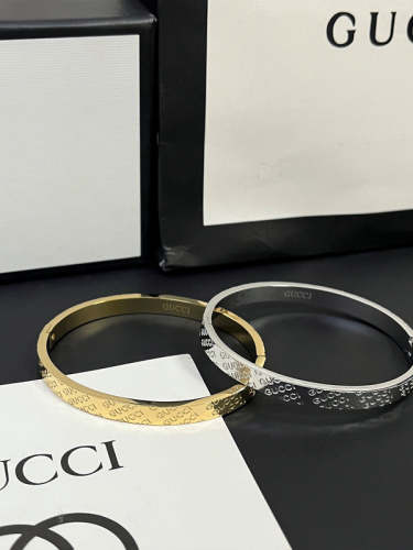 S373    Women's fashion 18K titanium steel bracelet   Jewelry