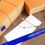 X377   Square flower mud diamond necklace   Jewelry