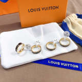 J046    Diamond check ring set in diamond