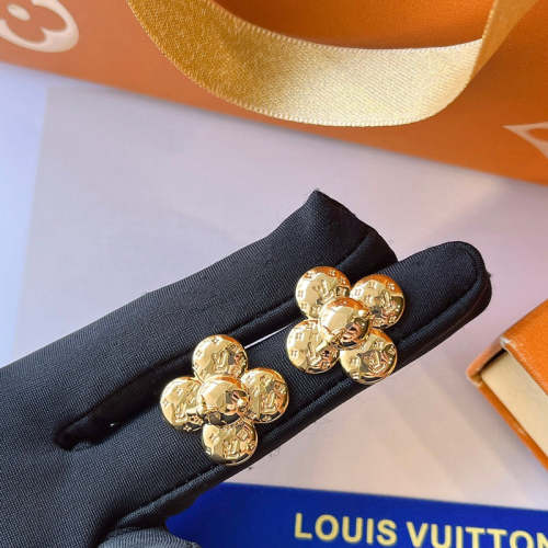 A839   Little sunflower four-leaf clover earrings   Jewelry