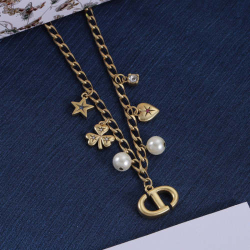 DIN44  Women's fashion necklace  jewelry