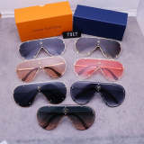 7317 Sunglasses with box
