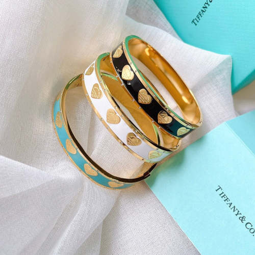 S339  Black, white and blue heart heart drip diamond tricolor bracelet  jewelry