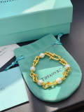 L179   Women's bracelet jewelry