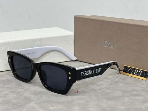 7783   Sunglasses with box