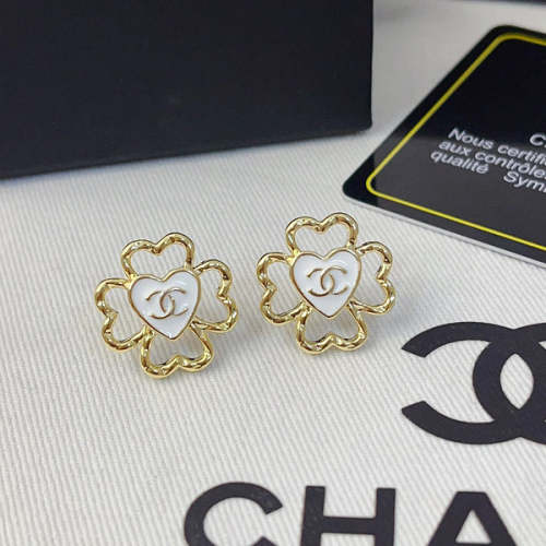 A1111  Women's new fashion heart-shaped earring jewelry