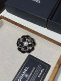 D190   Heart brooch jewelry
