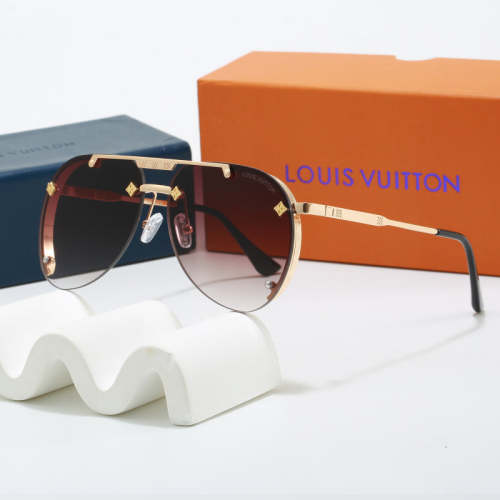 17568  Sunglasses with box