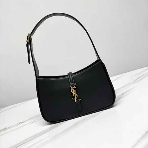 LYP57 bag 25-14-6cm  Shoulder bags