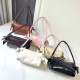 LMP28 bag 22-13-6cm Hand bag
