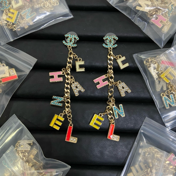 CHE80 Women's colored enamel letter earrings jewelry