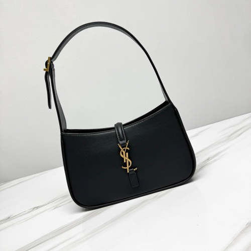 LYP57 bag 25-14-6cm  Shoulder bags