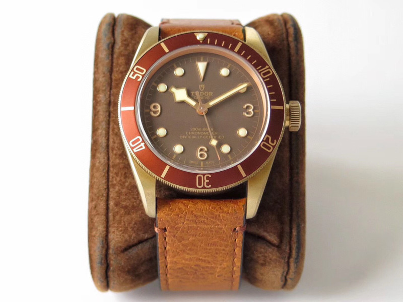 Heritage Black Bay M79250BM Bronze XF 1:1 Best Edition on Brown Leather Strap A2824