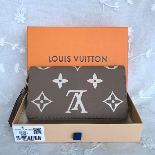 LV ZIPPY WALLET M69794